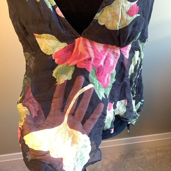 Sheer guess tank top - Picture 6 of 6